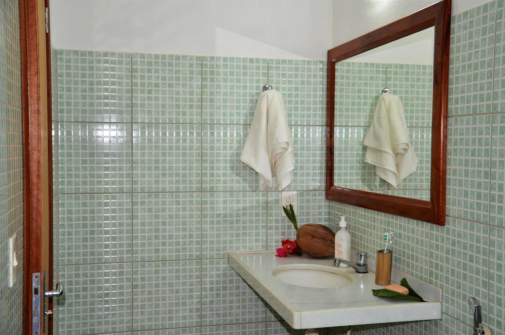 Pousada Wind Paracuru Bed & Breakfast Exterior photo